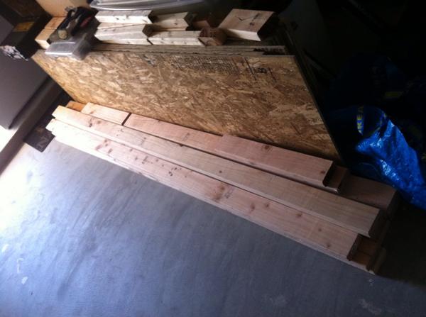 surfmatador6773's tweet photo. It's an isolation booth. Just not together Yet #DAWBox http://t.co/B1dWutpruZ