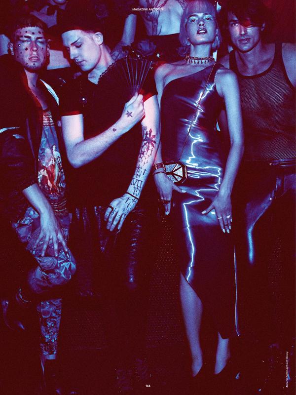 Mag_Antidote's tweet photo. The #NightIssue by #MiguelReveriego with @AnneVerhallen @IrisVanHerpen, @GZanottiDesign, @ALEXVAUTHIER, @THOMASSABO http://t.co/aKugur64JR