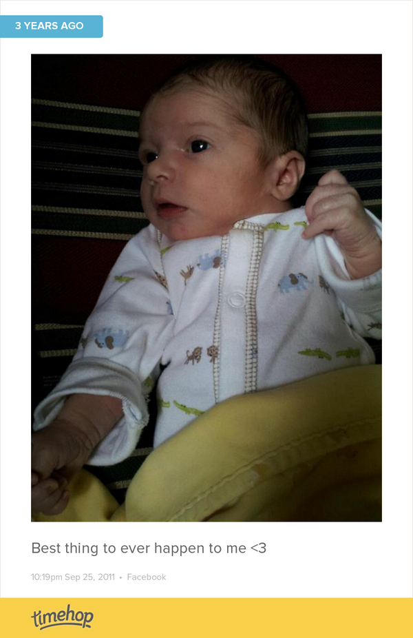 courrrtney_2's tweet photo. 3 Years ago today. Gosh I miss him being this small 💙 http://t.co/Z5UhXsE6KC http://t.co/WZfnj1rZzL