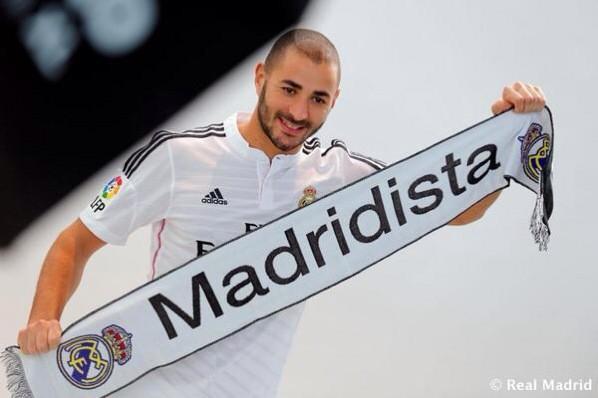 Benzema's tweet photo. Fier d'être Madrilène !! Proud to be Madridista !!! @realmadrid #HalaMadrid http://t.co/E2t1Mofvvv