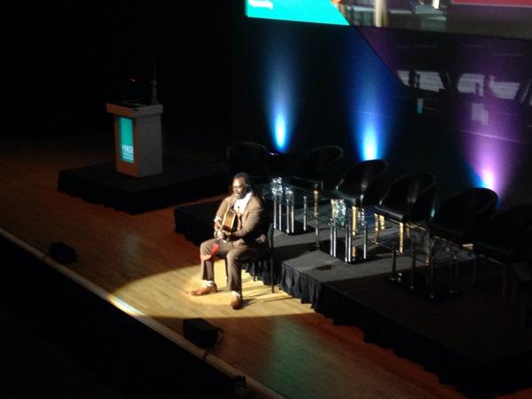 Robert McKenzie tweet media