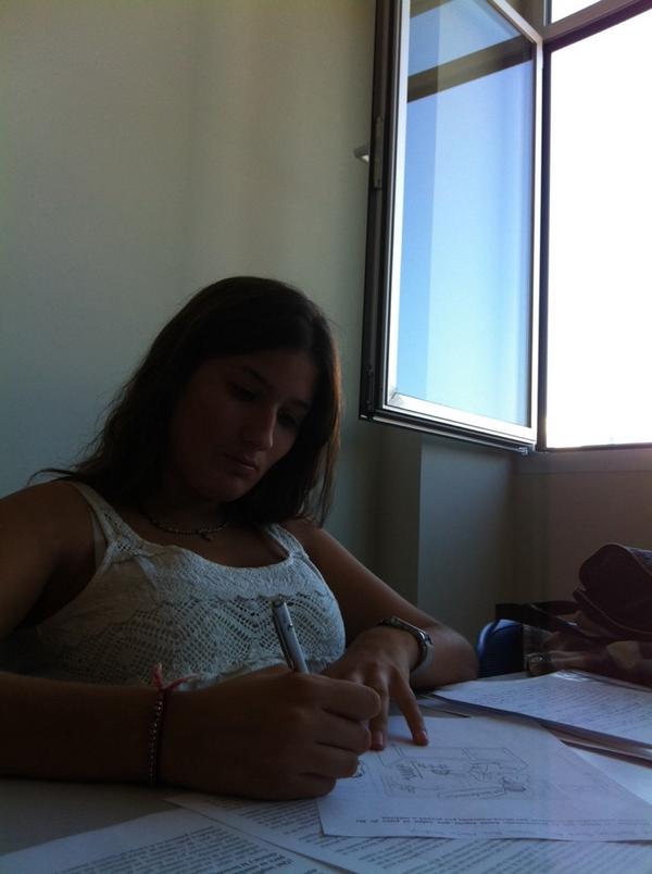 martasantonja1's tweet photo. Estoy fatal 🙀🙀🙀necesito chat yaaa😛😛😛😛😛 http://t.co/EGViQLeNpJ