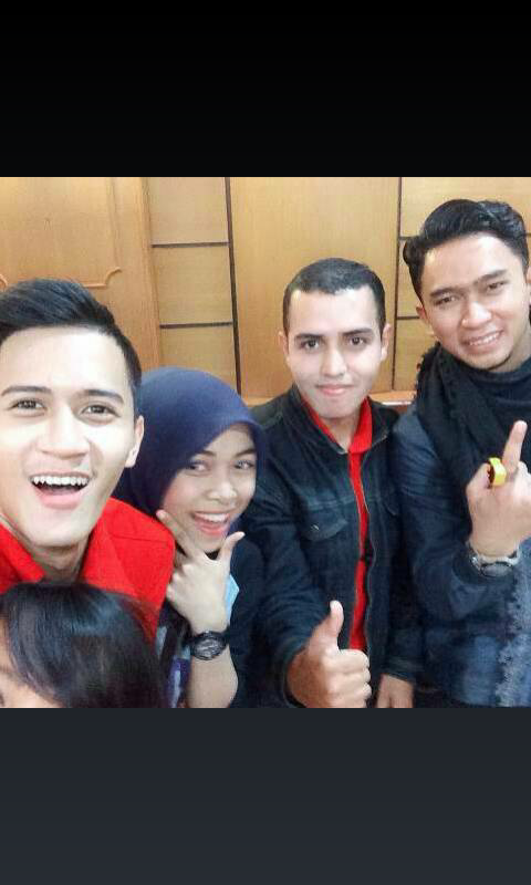 rhinabhe's tweet photo. Leader kami :) http://t.co/uV0053fZ6t