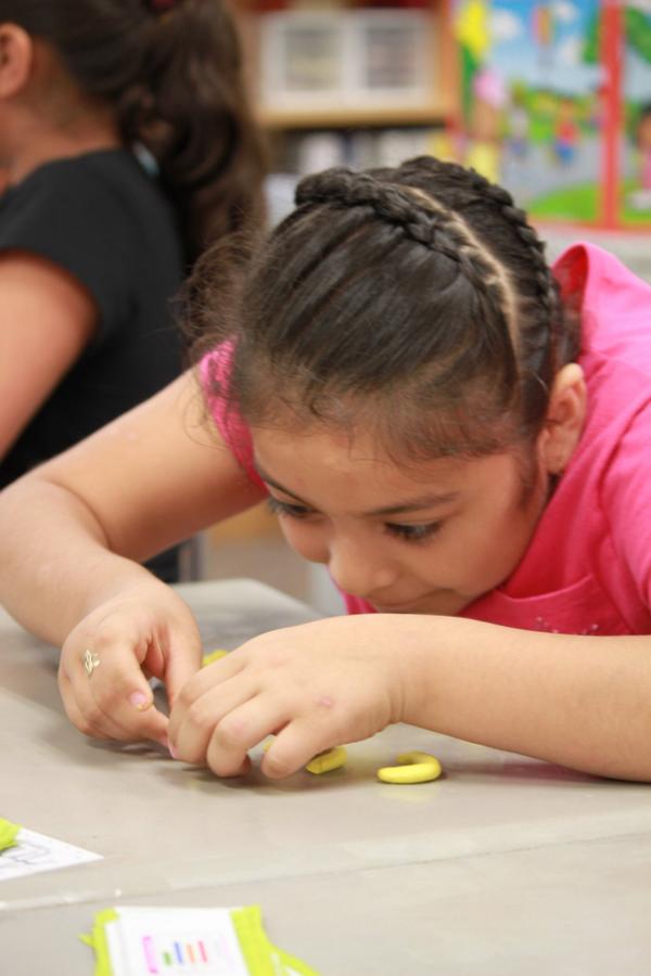 TurnaroundArts's tweet photo. Think #graphs & #math can't be fun? Think again! Cattell ES students had a blast w both during an #integratedlesson! http://t.co/SWwH5opiZT