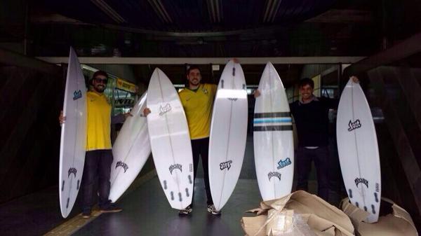 Jows_Surf's tweet photo. 🚀🚀disparados pra Ilha da Magia  👊 @TheLosters  #lostenterprises #surfing #surfboard http://t.co/dnNIbRZnzP