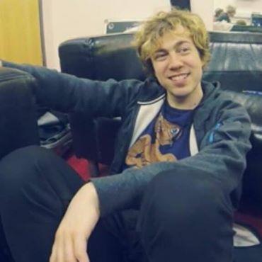 Georgia_Poynter's tweet image. @JamesBourne.im a big fan of busted mand mcbusted and it woud make my day if you followed me back :)