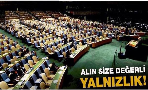 DrSteveneu's tweet photo. Erdoğan'ın boş salona konuşması danışmanları kudurtmuş ve ABD'de gazeteci @ademyavuza saldırmışlar. Kınıyorum! http://t.co/qP15tAnFrH