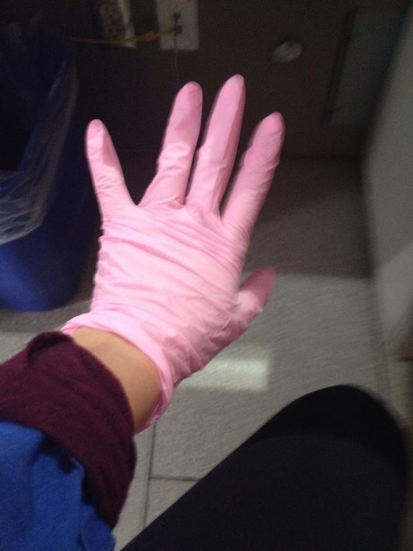 FuturePreMed's tweet photo. Obsessed with the new pink gloves at the hospital! #BreastCancerAwareness http://t.co/C3TsL2jk0s