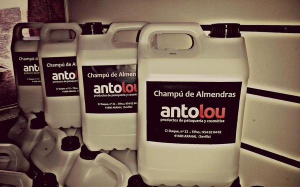 Champú neutro pH 5.5 de almendras personalizado.