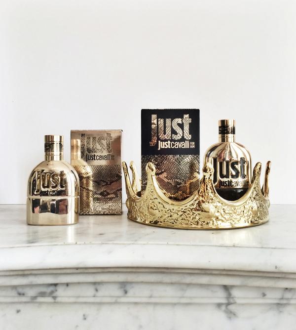 lappartdesign's tweet photo. New in ! Just Cavalli - Just Gold - Etuis, habillage flacons, annonce presse by http://t.co/CXt59AfBl3 http://t.co/ddnTUtsg5H