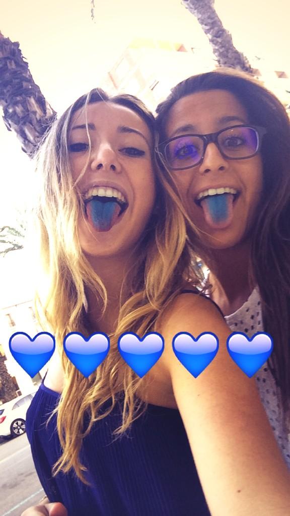 MariaBelsa's tweet photo. Les pitufines més guapes! @AnaisChorda http://t.co/Q540R6wR3T