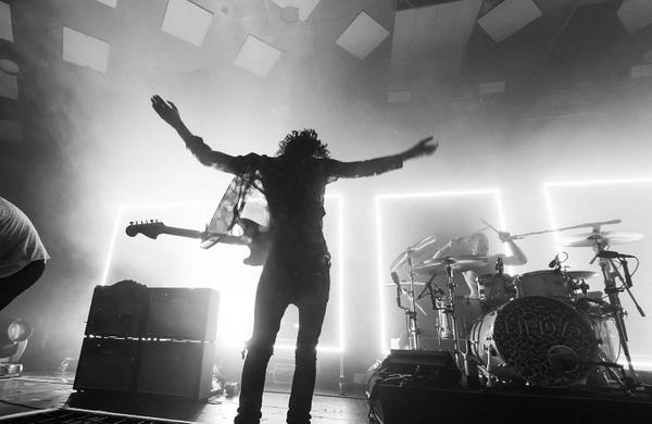 the1975's tweet photo. // G L A S G O W // @tonyredmen1 L O V E http://t.co/dmKBQlzTbn