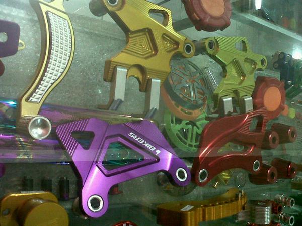 SPEEDSHOPBACHRI's tweet photo. Masih ada stock buat malam ini, gaasssss terus kawan :D #bachrispeedshop http://t.co/FOzCCHEdNv