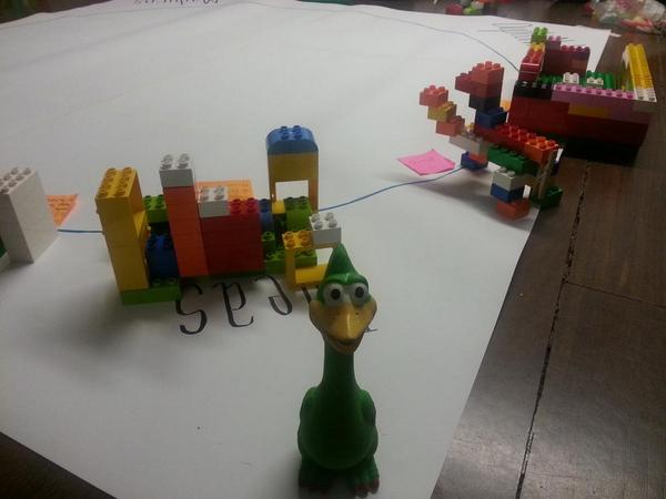 Alcadiota's tweet photo. #Legoseriousplayer c/ @tejeRedes @Nodrizismo @MrMetaforo http://t.co/uEA3frBaJw