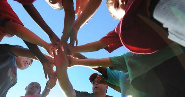 Share these ideas with your athlete, his players, and coaches: How to build team spirit. bit.ly/Ye7CC5