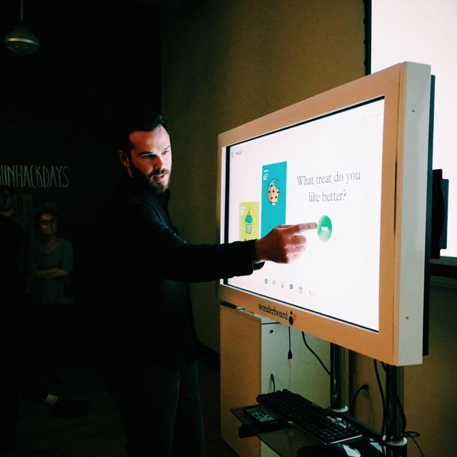 Embedded image permalink