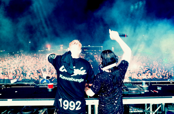 CuepointMusic's tweet image. Doing HARD Sober: Is a dance music festival any fun without drinks or drugs? By @badbarks: medium.com/cuepoint/doing…