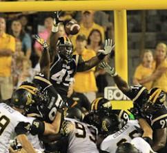 USMVoice's tweet photo. 🏈BLOCK THAT KICK! USM is tied for 9th in the NCAA in blocked kicks! 2blks in 4 games! #SMTTT http://t.co/oA82lHajjz