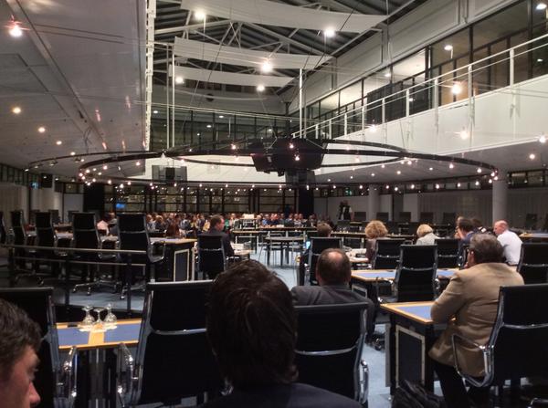 Hoorzitting aanpassing winkeltijdenverordening begonnen.