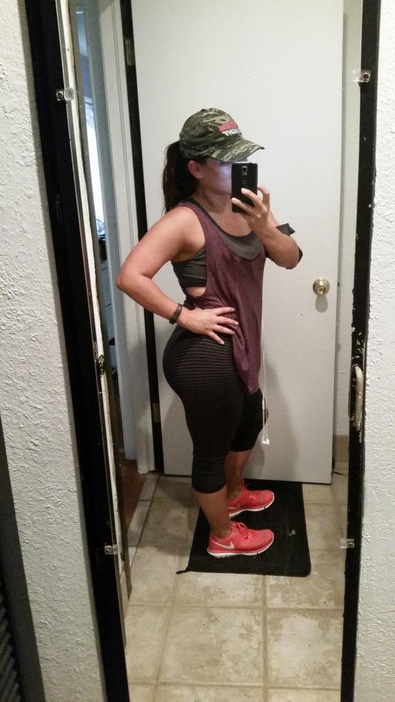 linlin0113's tweet image. I missed #humpday but whatevs #bootay #isquat #fitfam