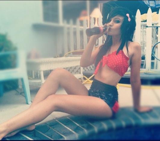 babygunk's tweet image. i want to punch my old scene self in the face #tryingtoohard