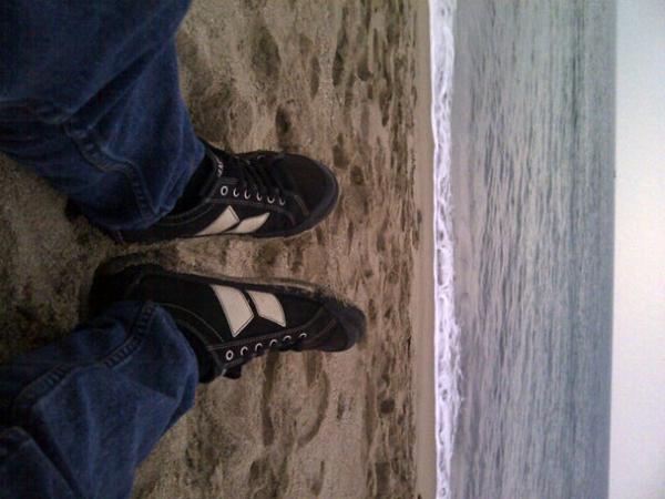 NofhDelonge's tweet photo. With my love @MacbethFootwear #Eliot #Veganproduct #MacbethFootwear #Keepmacbethdude #Anyer #Beach #Banten http://t.co/MUK7dBbEcA