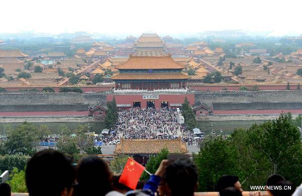 chinaorgcn's tweet image. Scenic spots in Beijing were packed with tourists on the 2nd day of the #NationalDayholidays
on.china.cn/10noLdZ