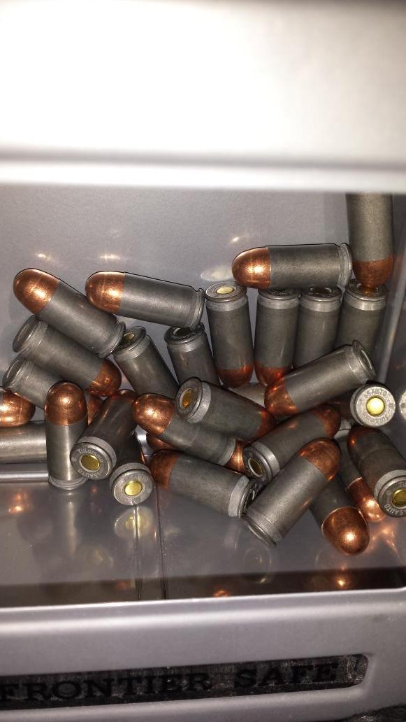 Fail__Grammar's tweet image. “@Internet_Hustla: Ponder your not making it on that flight going home http://t.co/GBDdfmeuMV” you&apos;re *** #GrammarFail