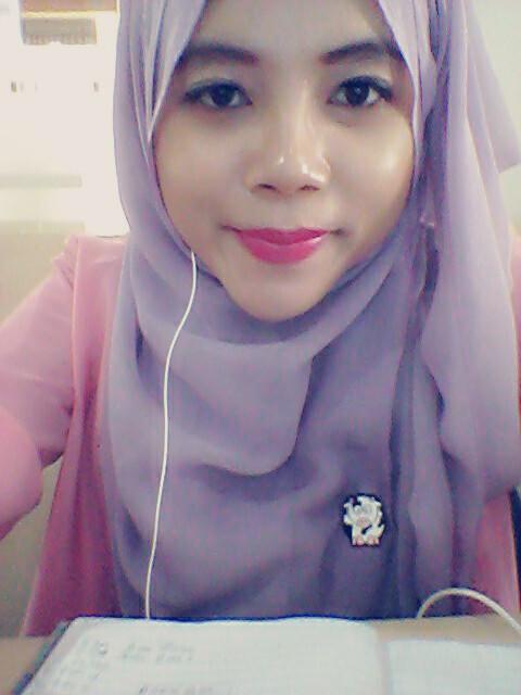 putrivdr's tweet image. Assalamualaikum @SelfieJilbab ;-)