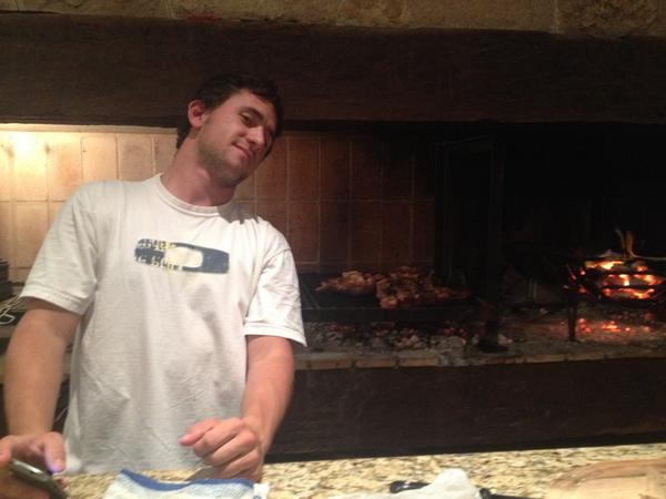 caro_taier's tweet photo. Asado post training @santitaier @FedericoCarreo1 @fedetaier #pepita #nachi http://t.co/6JGrYw2DwP
