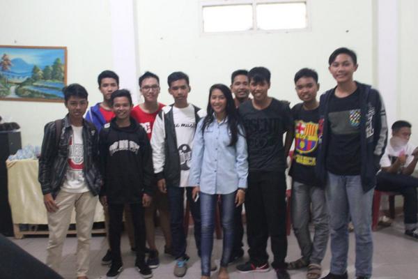 alertXnine_'s tweet photo. Birthday @herana_rachim  "16 - 09 - 2014" http://t.co/PKqpID9ajr