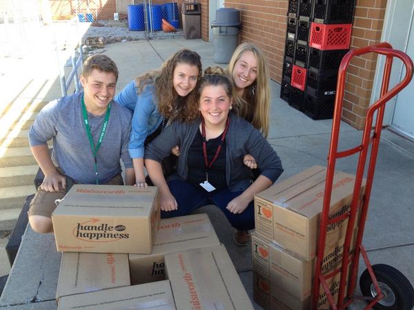 manchesteryb's tweet image. 2014 Crest yearbooks are in!! Celebrate Homecoming and pick up your book starting at 7:45 am.