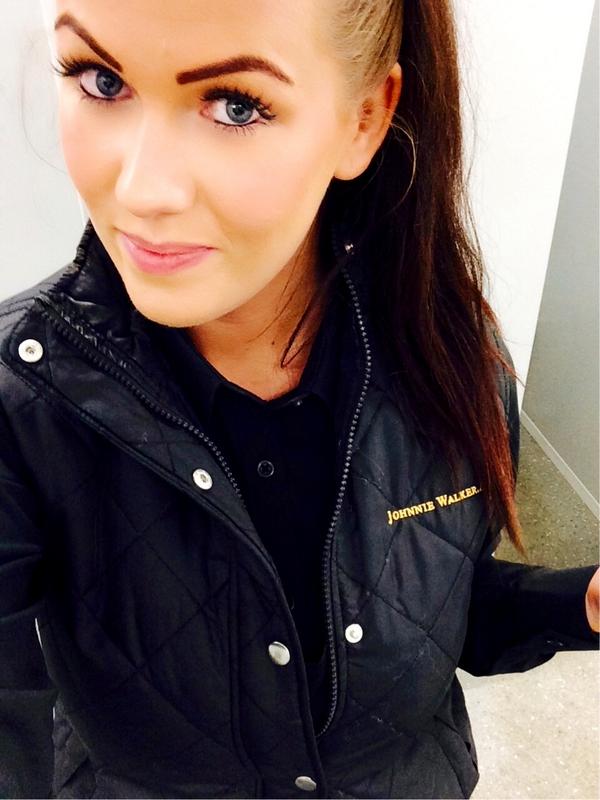 maggiesmith_x's tweet photo. Ryder Cup #mainbar #johnniewalker #cuteuniform #day2 http://t.co/Lfs6rsFVkR