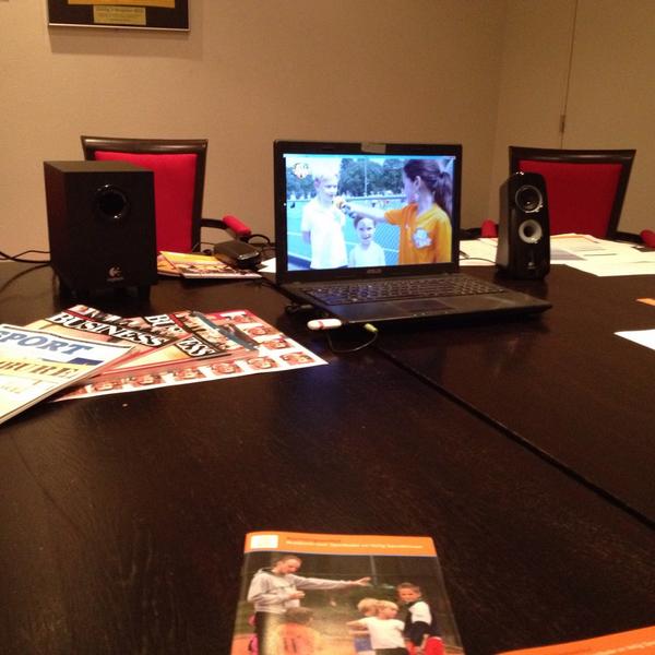dynamomini's tweet photo. Vanavond brainstorm/informatie avond gehad over Tv-Sportplezier. Informatie volgt zo snel mogelijk. #volleybal http://t.co/9GrIFJiV04