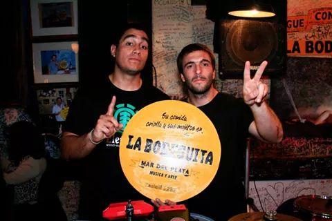 LaBodeguitaMDQ's tweet photo. @zarpaztereo Amigos bodegueros! http://t.co/3JuXPniQOj