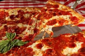 GrimaldisPizza's tweet photo. Love at first slice. Retweet &amp; share your favorite location :) http://t.co/NdoCOoxc69