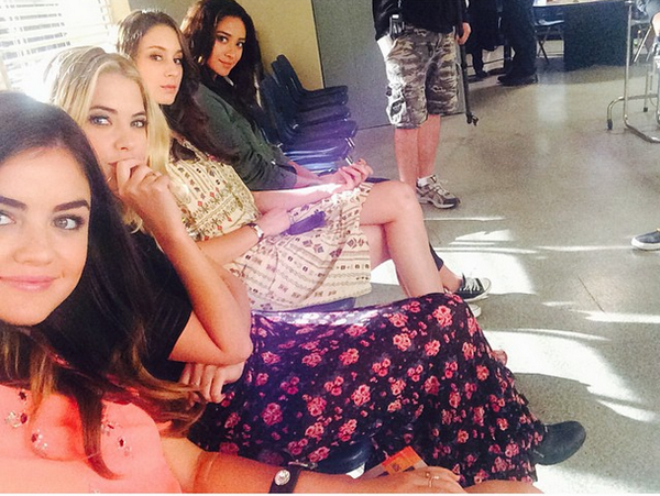 PLLonMax's tweet photo. The liars are back at Rosewood High! #PLL (via @ashbenzo) http://t.co/OiDyH2S62n