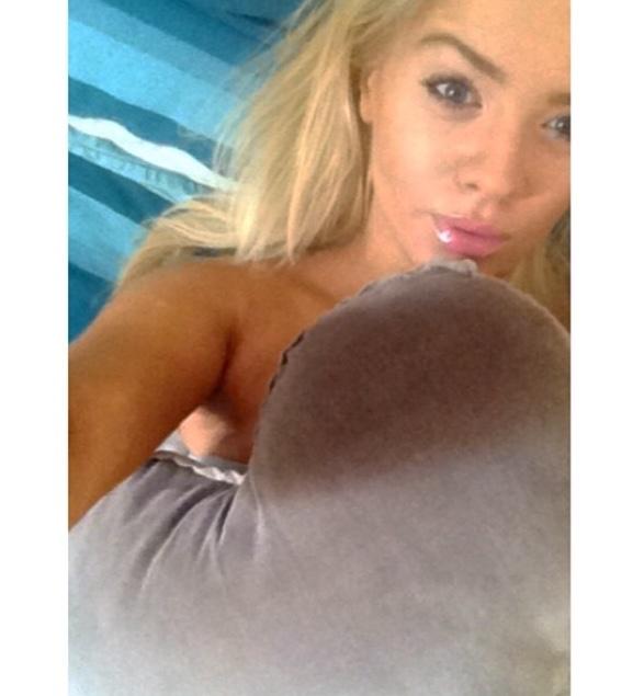 _jasminexx's tweet photo. “@sineadl0rdx: on a rant again, as per. ✌️ http://t.co/vHTdee2d1o”

you have balls girl, well done👏