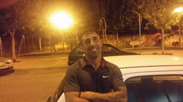 toni79sanchez's tweet photo. Pelotudo por la noche también sale el sol http://t.co/rvs7cV0GsT