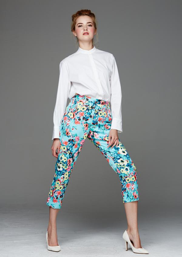 _5ON7's tweet photo. #floral print pants from our #SS15 collection. #5ON7 #fashion #NYC http://t.co/i5G9EykUUI