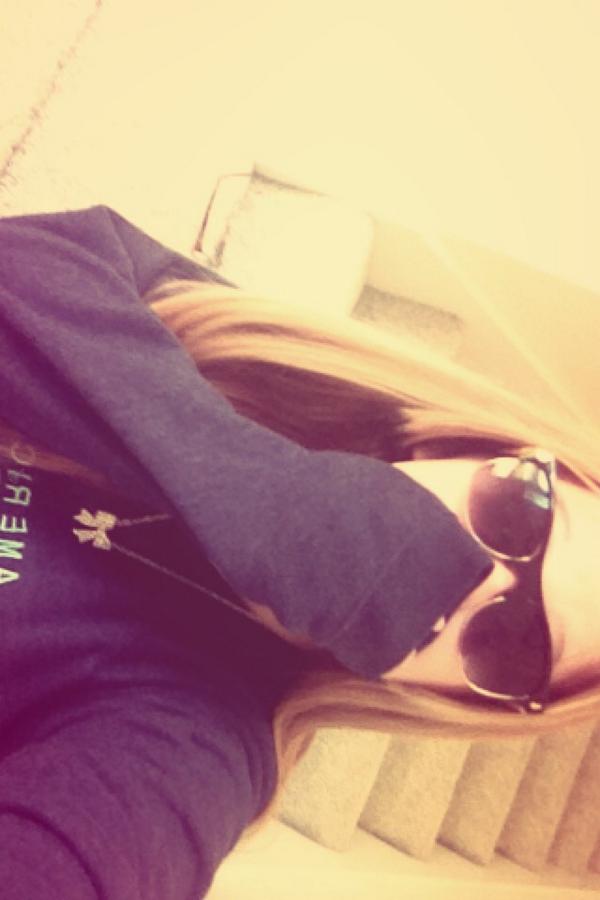 Casey_lynn000's tweet photo. These glasses have to much swag in them 👌 http://t.co/X50ttn5A4V