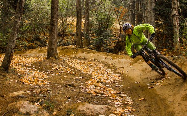 polygonbikesus's tweet photo. Fall is probably my favorite time or year to ride. #onpolygonbikes #smilesformiles http://t.co/hDdQXsnfTM
