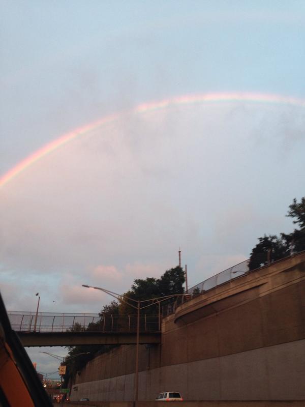 AlongCameDrea's tweet photo. Exactly what I needed today! #rainbow #skittles #tastetherainbow http://t.co/Cn1nGLAqX5