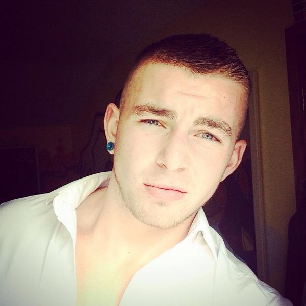 Hunk_Watch's tweet photo. @wishlistboy Is my #Hunk_Watch_ALERT. #HOT #HOT #HOT http://t.co/ReUc5Dylh8