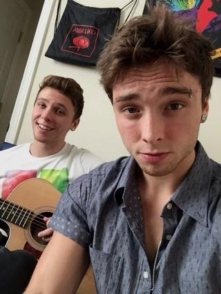 LiveEmblem3's tweet photo. I love you guys so much. I'm OBSESSED http://t.co/TNo4zWYnUp