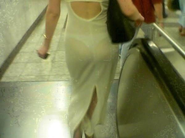 لبسي مع زوجي لما امون مسافره