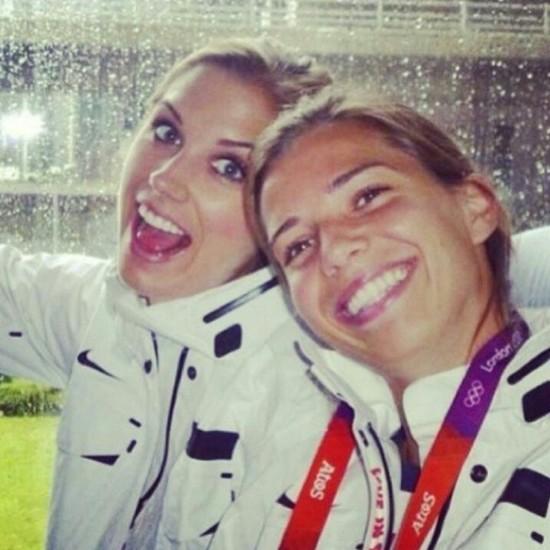 Uswnt_latin17's tweet photo. USA DAYS (2)🇺🇸👌💗

#TalexSpam #Talex #AlexMorgan #TobinHeath #Morgan #Heath #USWNT  #FriendshipGoals #TBT #Olympics http://t.co/hEUwWoGsrm