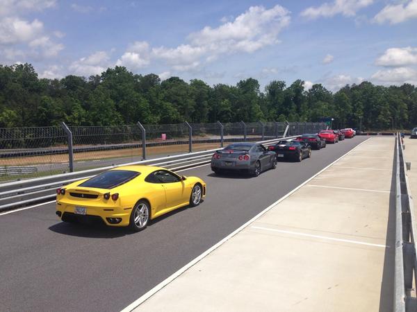 VelocityMoto's tweet photo. What a beautiful view! #Ferrari #gtr #Lamborghini http://t.co/zQ1QGI8FbT