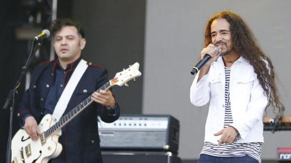 Cooperativa's tweet image. Café Tacvba regresa a Chile a celebrar sus 25 años bit.ly/1pfiFBZ