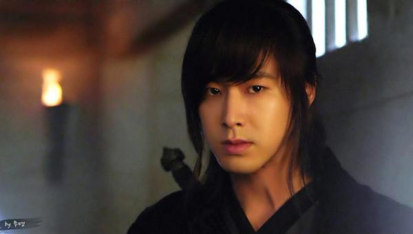 東方神起 Prepare To Fire On Twitter Yunho Jesus Christ